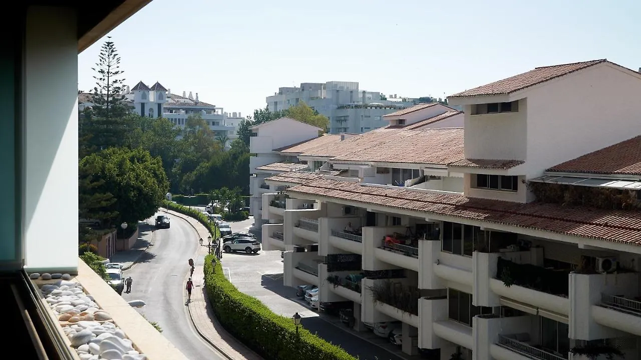 Roy Boston - Luxury Apartment Marbella